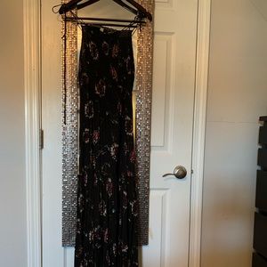 Never worn- free people maxi dress - size M